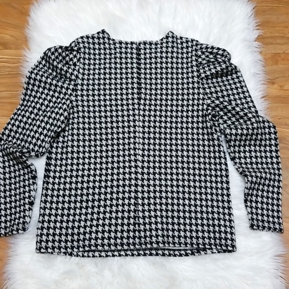 Who What Wear Black and White Houndstooth Knit Top - Picture 6 of 12